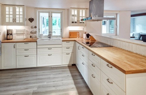 Asarum House | Beautiful home in Asarum