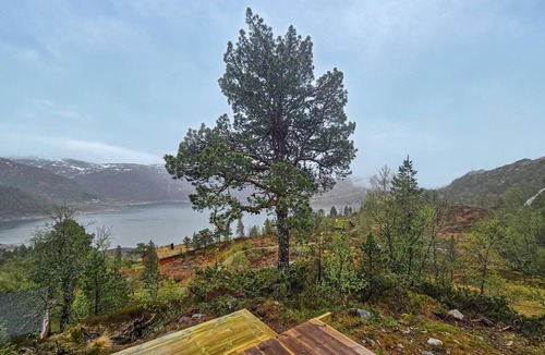 Brekke House | Beautiful home in Bjordal with WiFi