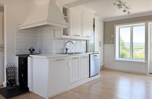 Eksharad House | Beautiful home in Ekshärad with lake view