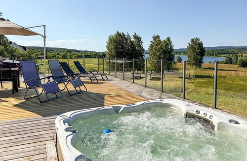 Eksharad House | Beautiful home in Ekshärad with lake view