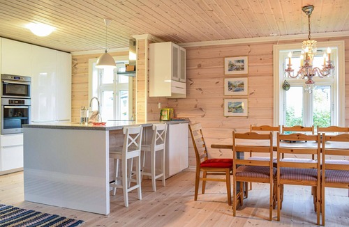 Suldal House | Beautiful home in Hebnes with house sea view