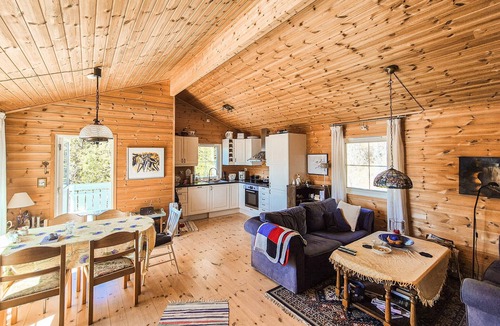 Nedstrand House | Beautiful home in Hebnes with WiFi
