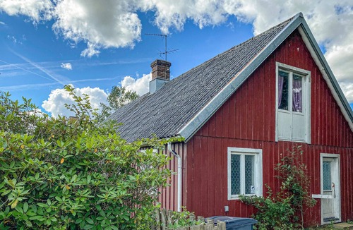 Laholm House | Beautiful home in Laholm with kitchen