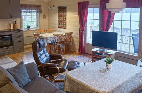 Brekke House | Beautiful home in Lavik with WiFi