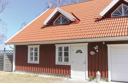 Lockna House | Beautiful home in Lidhult with kitchen