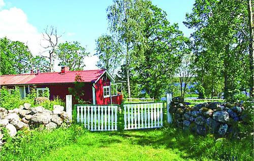 Ljungsarp House | Beautiful Home In Ljungsarp With Sauna