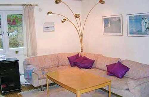 Laggarsvik House | Beautiful home in Ljusterö with kitchen