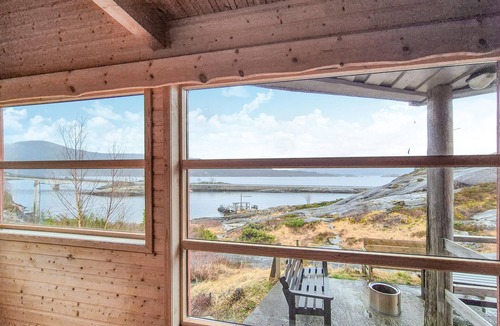 Masfjorden House | Beautiful home in Masfjordnes with sauna
