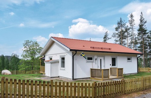 Hultsfred Municipality House | Beautiful home in Målilla with kitchen