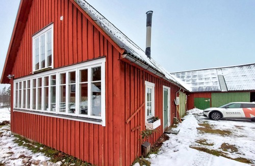 Markaryd House | Beautiful home in Markaryd with sauna