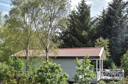 Mosterhamn House | Beautiful home in Mosterhamn with WiFi