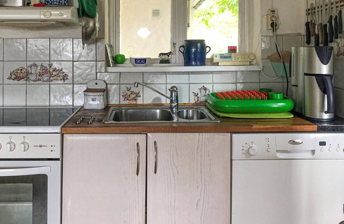 Nybrostrand House | Beautiful home in Nybrostrand with WiFi