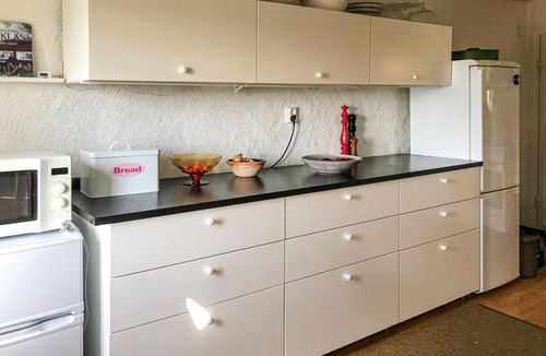 Nybrostrand House | Beautiful home in Nybrostrand with WiFi