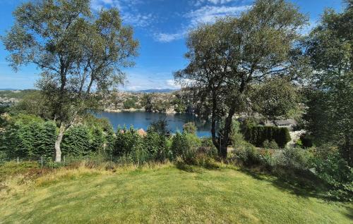 Bomlo House | Beautiful Home In Rubbestadneset With Wifi