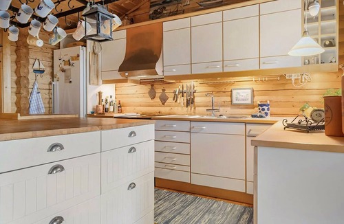 Hvaler House | Beautiful home in Skjærhalden with harbor view
