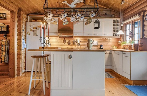 Hvaler House | Beautiful home in Skjærhalden with harbor view