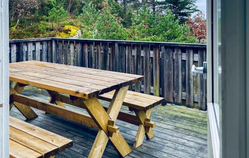 Vastra Gotaland House | Beautiful Home In Myggenäs With Sauna