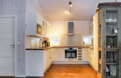 Sjusjoen House | Beautiful home in Sjusjøen with sauna
