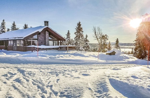 Sjusjoen House | Beautiful home in Sjusjøen with sauna