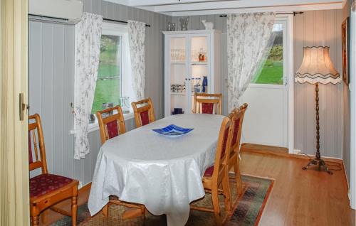 Skjold House | Beautiful Home In Skjold With Wifi