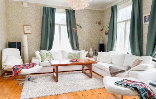Slottsbron House | Beautiful Home In Slottsbron With Wifi