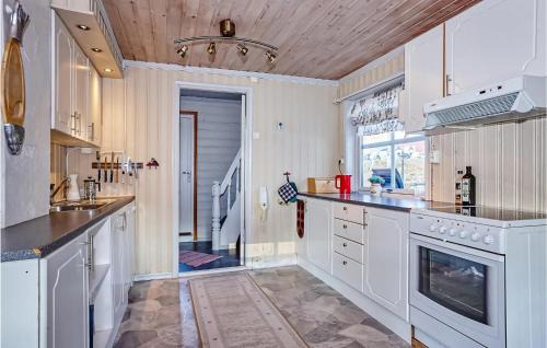 Kvaefjord Municipality House | Beautiful Home In Sortland With Wifi