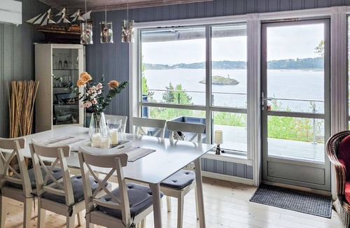 Bamble House | Beautiful home in Stathelle with house sea view
