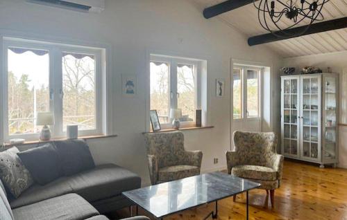 Strangnas House | Beautiful Home In Strängnäs With Sauna