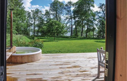 Tranas House | Beautiful Home In Tranås With Lake View