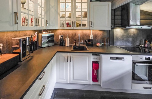 Nissedal House | Beautiful home in Treungen with sauna