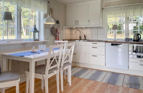 Valberg House | Beautiful Home In Vålberg With Wifi