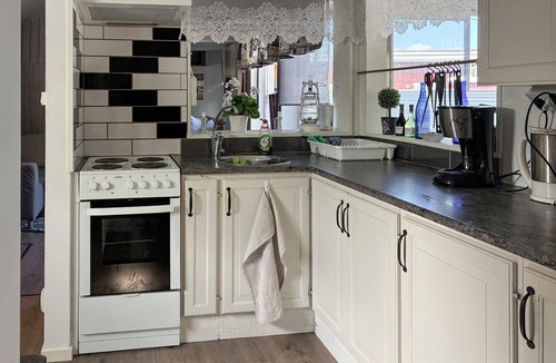 Vallvik House | Beautiful home in Vallvik with sauna
