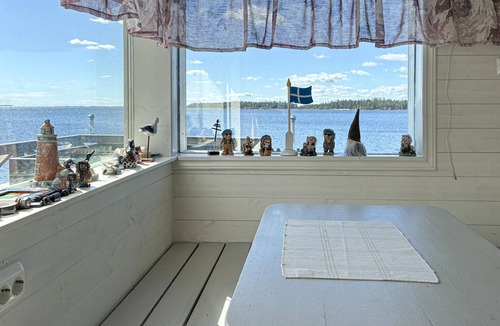 Vallvik House | Beautiful home in Vallvik with sauna