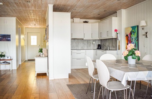 Vikebygd House | Beautiful home in Vikebygd with sauna