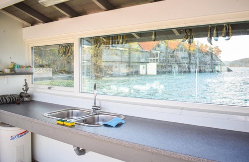 Vikebygd House | Beautiful home in Vikebygd with sauna