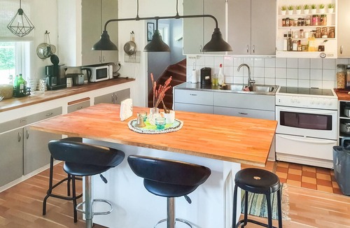 Vimmerby Municipality House | Beautiful home in Vimmerby with kitchen