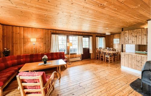 Nord-Fron House | Beautiful Home In Vinstra With Sauna