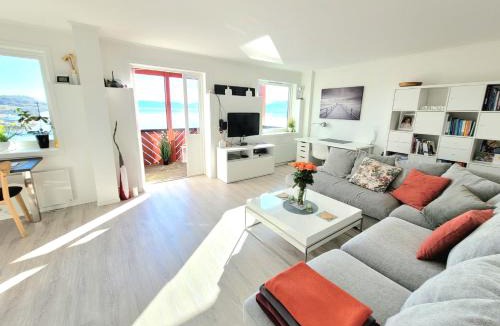 Vestnes Apartment | Beautiful panoramic apartment