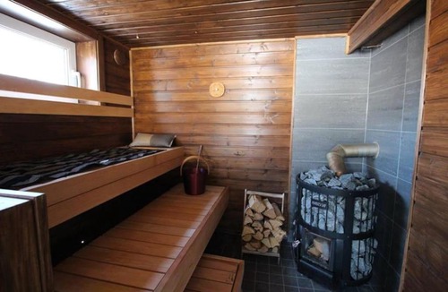 Polmak Apartment | Beautiful riverside cottage with sauna