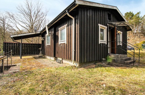 Halmstad House | Beautiful small cottage in the middle of nature for 5 people and 3 pets.