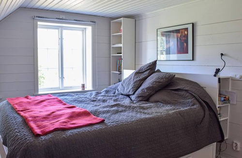 Holmsjo House | Beautifully located house with large porch on the back.