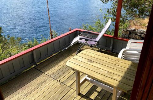 Fjell House | Bergen/Sotra:Waterfront cabin(s).Boat.Fish.Jacuzzi