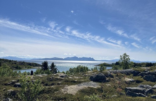 Lødingen Cottage | Bergtussa-secluded off-grid cabin in Lødingen