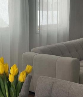 Lenvik Apartment | Big house in a quiet neighbourhood