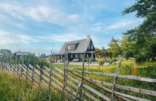 Havdhem House | Big summer house by the sea in Gotland