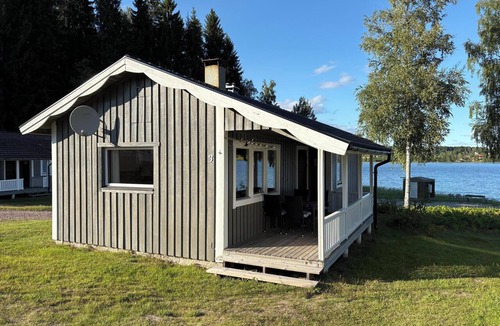 Rada Cottage | Björnbyn Stugby