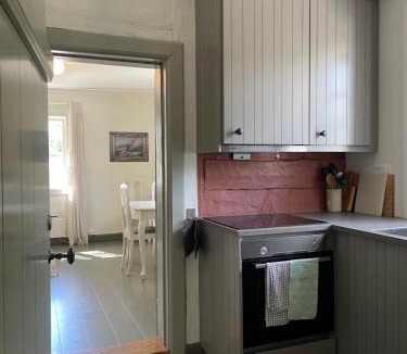 Stavern Apartment | Blokkhus historisk overnatting i Stavern
