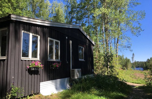 Skillingsfors Cabin | Blueberries Lake Cabin