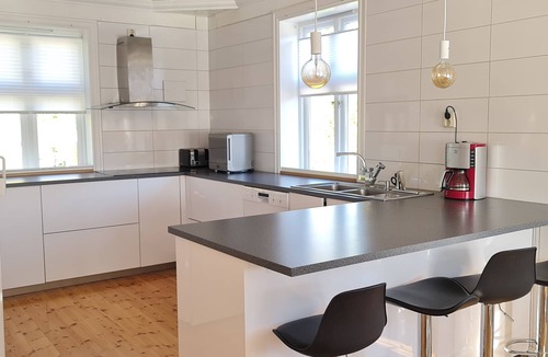 Lindas House | Boat Included Waterfront Villa Bergen