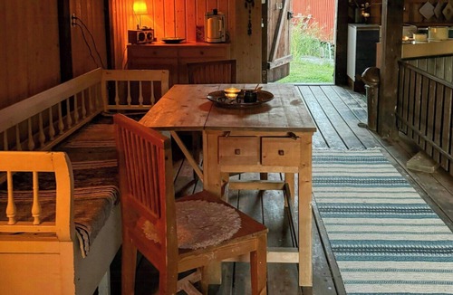 Tierp Municipality House | Boathouse stay in historic Fågelsundet
